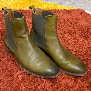 Frye Chelsea Boot - Size 8.5